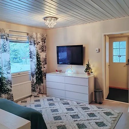 Winter Woods Family منزل للإقامة